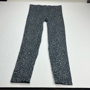 SPANX Look At Me Now Womens Size Large Blue Gray Leopard Cheetah Cropped Legging